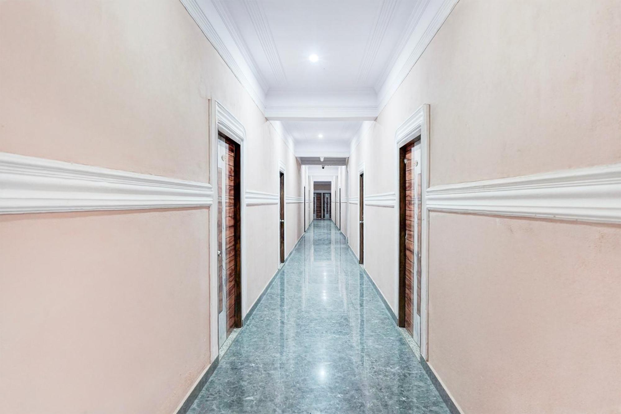 Collection O Shandilya Grand Residency Greater Noida Exterior foto